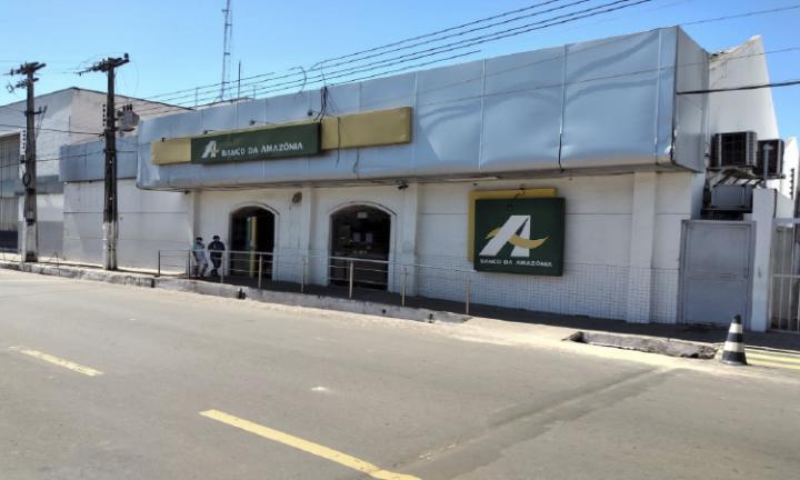 Ações do deputado Roberto Costa e a AEBA suspendem fechamento de agências do BASA no Maranhão